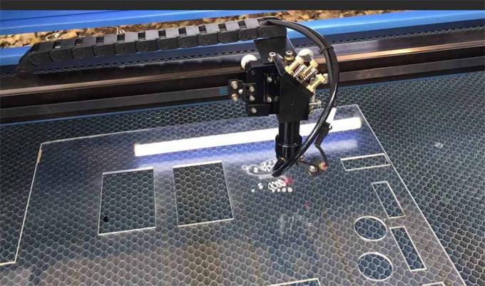laatste bedrijfsnieuws over Hoe een CO2-lasersnipper voor acrylplaten te gebruiken 0